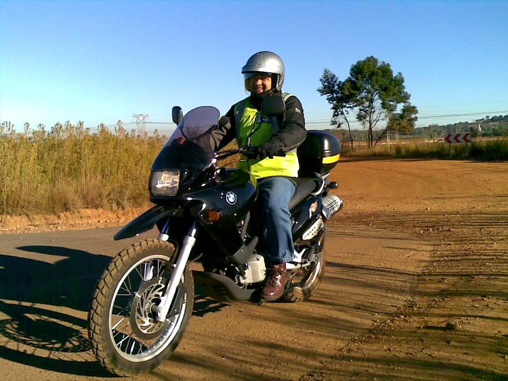 Monday, 27 April - dirt road ride - true level 1 20090427005