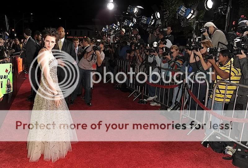 LIVE STREAM OF RED CARPET - CIRCULAR CHAT!! - Page 10 Gallery_enlarged-kristen-stewart-4-