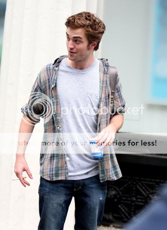 Rob is filming Remember Me Msg-124508395388-3