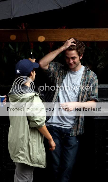 Rob is filming Remember Me Msg-124508397808-3