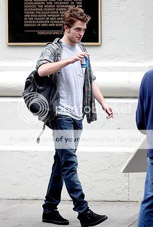 Rob is filming Remember Me Msg-124508495337-3