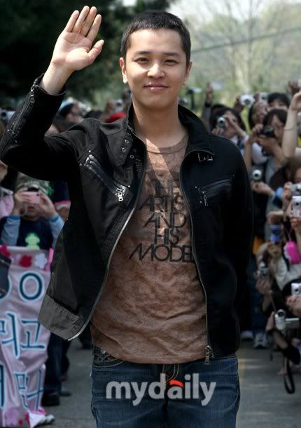 Kim Jeong Hoon says goodbye and thank you to 800 fans Km1