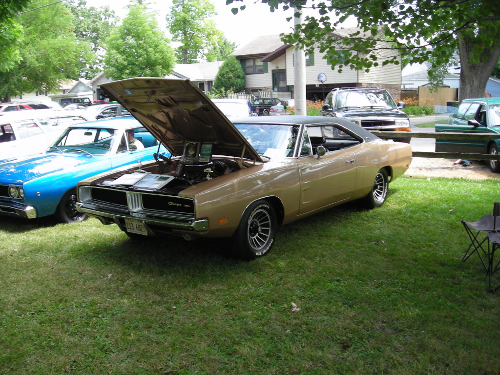 Mopars At the Park  - Page 4 DSCN2252