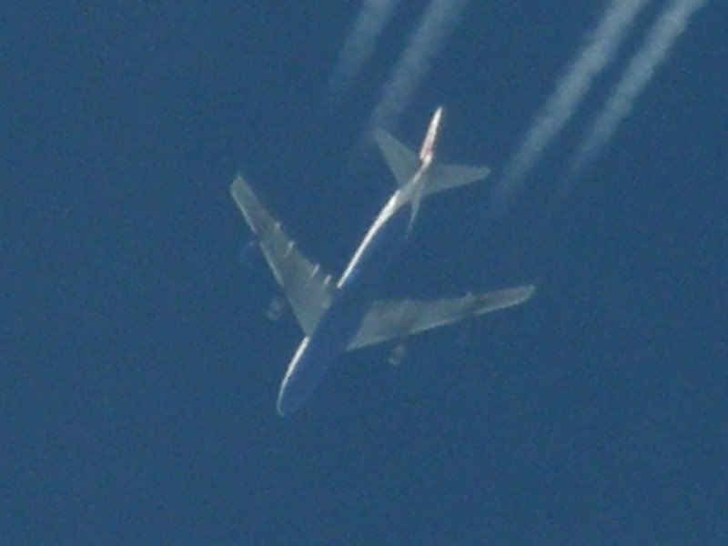 ZELTWEG contrail show P6270657