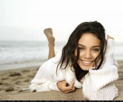 Conociendo los alrededores... (DA - Libre) 6_VANESSA_HUDGENS_-_GABRIELLA_MONTE