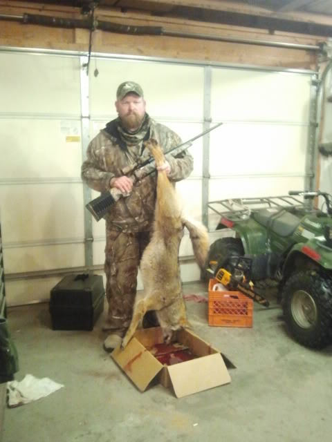 First coyote to start the winter season off right Coyote12-22-11005