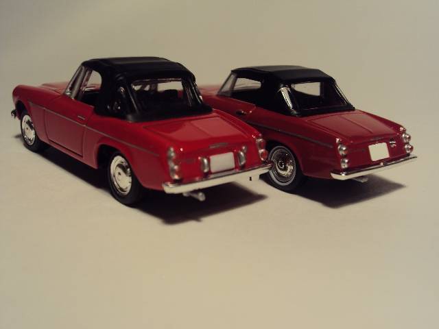 Datsun Fairlady: TLV v/s Konami 1/64. DSC01853_zpse8205c9d