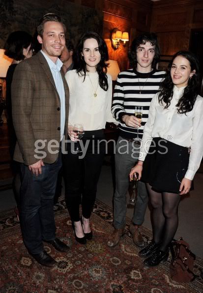 Hugh, Elizabeth, Michelle y Jessica en una screening de My Week with Marilyn  Hmj5