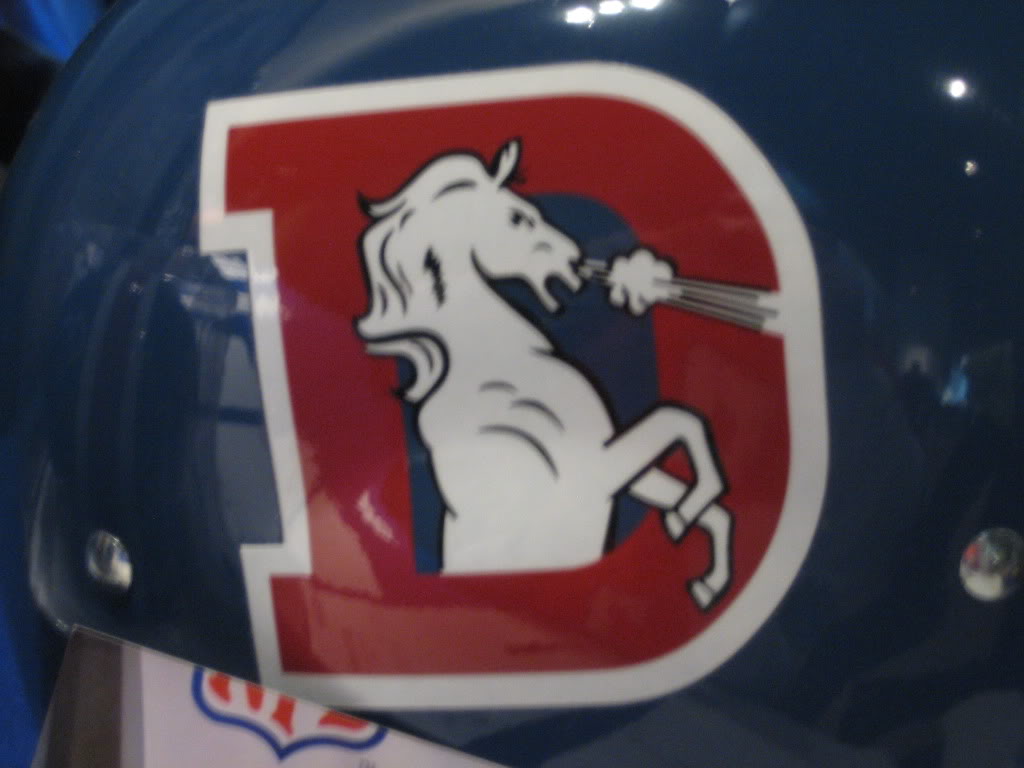 Broncos "D" Logo Variance AND 1967 & 1968 Denver Broncos IMG_0004