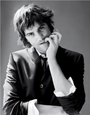 Jamie Connor // Jim Sturgess L_48f46a34a2a31191618170fbd66b9e611