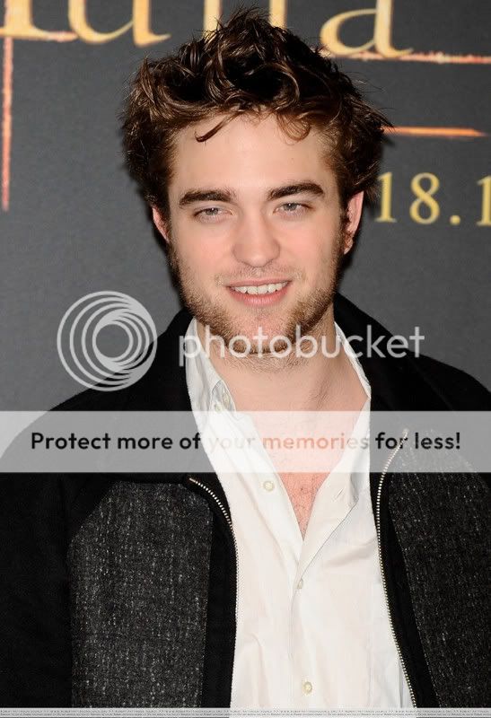 Robert Pattinson 003y6xq1