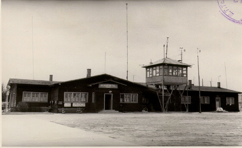 Aeroportul Cluj-Napoca - Poze Istorice AerogarapasageriCluj-1950