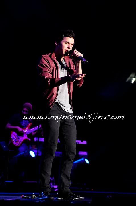 [Asian Tour 2011] David Archuleta tại Malaysia  183917_225532520818071_116393065065351_577629_196995_n