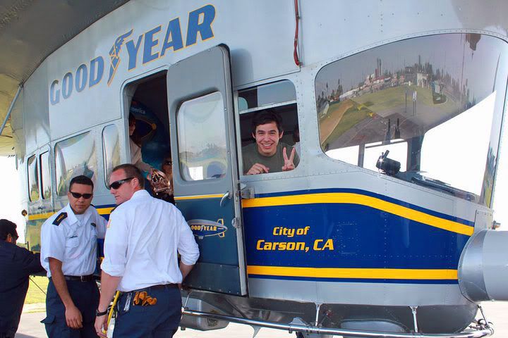 [Mar 18] David Archuleta Rides and Sings on Spirit of America Goodyear-blimp-ride-3