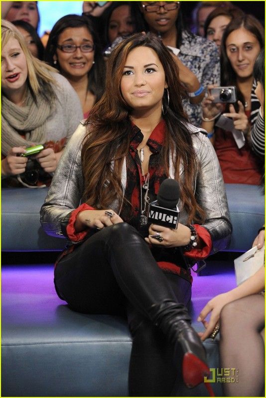 Demi Lovato  - Page 17 Demi-lovato-newmusic-10