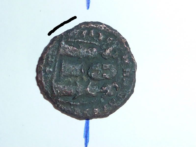 AE3 de Constantino I (VICTORIAE LAETAE PRINC PERP) X2