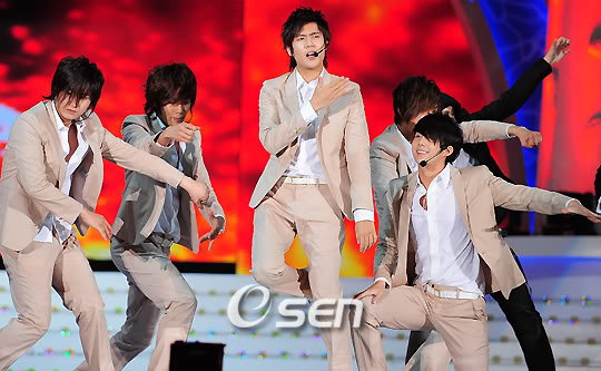 [SS501] En el Asia Pacific Super Modeling Competition 2009062001301621001