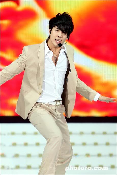 [SS501] En el Asia Pacific Super Modeling Competition (segunda parte) 7-4