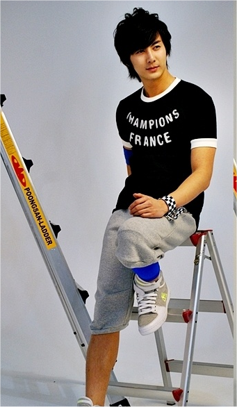 [HyungJoon] Le Coq Sportif Photoshoot Imagen9