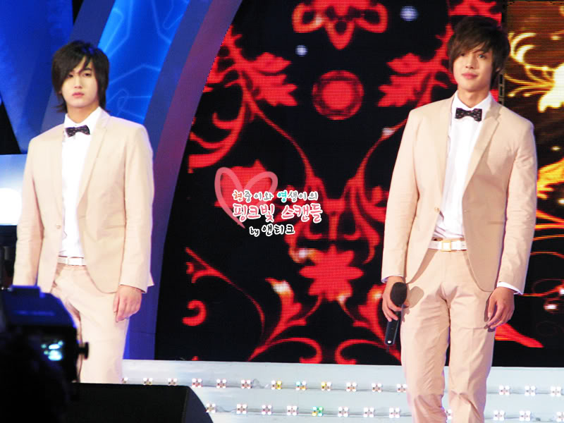 [SS501] En el Asia Pacific Super Modeling Competition D00450374a3bbef3a814e