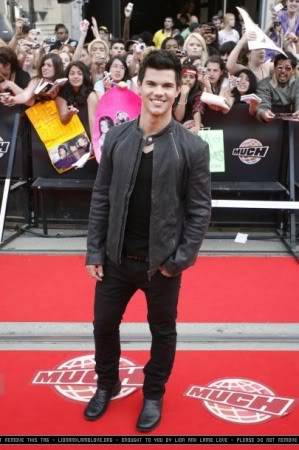 Taylor lautner galley Normal_036