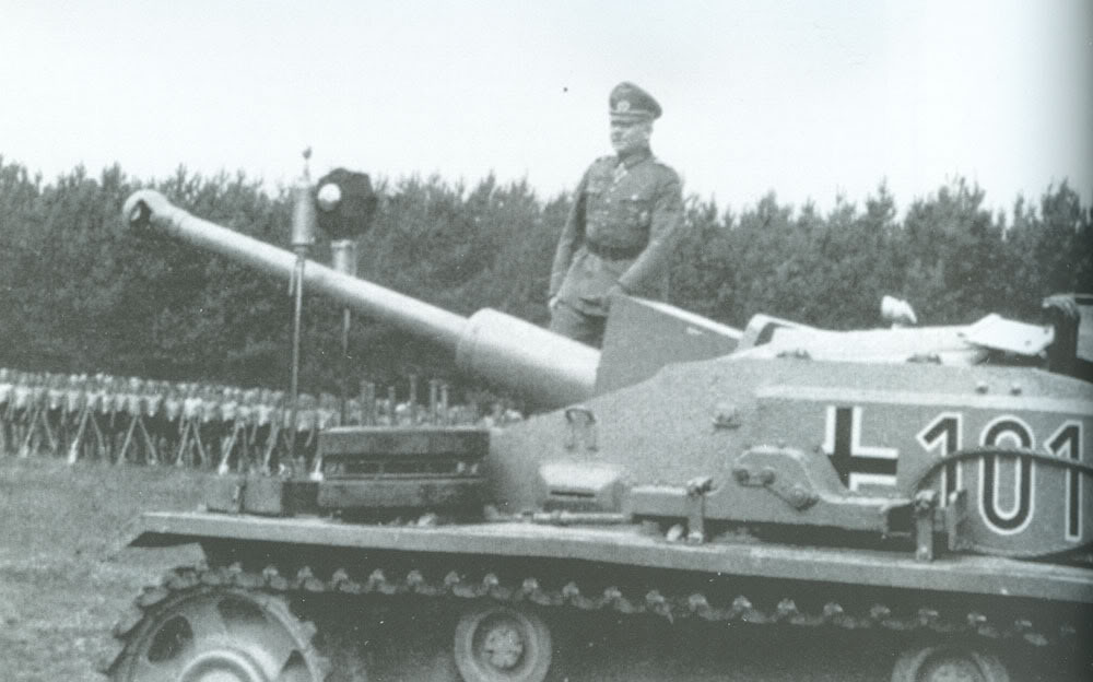 Generales de la SGM StugIII_AusfF_6