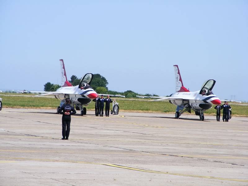 Thunderbirds la Constanta in 2011 - Fotografii DSCF9509