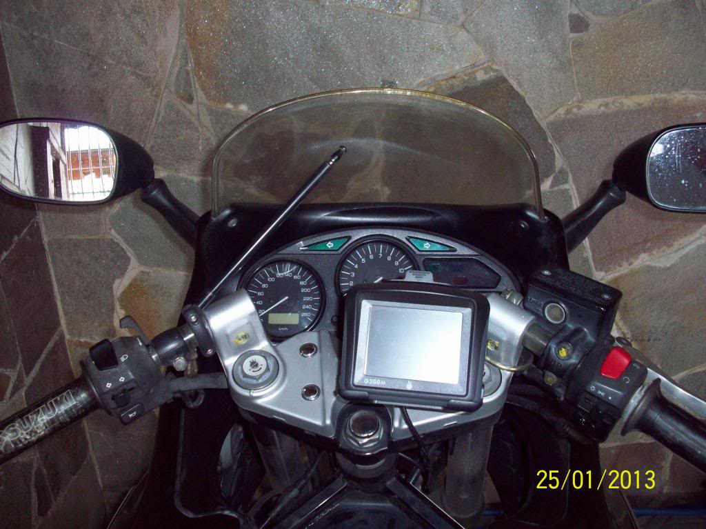 Suporte GPS para GSX750f 222_zps26208f48