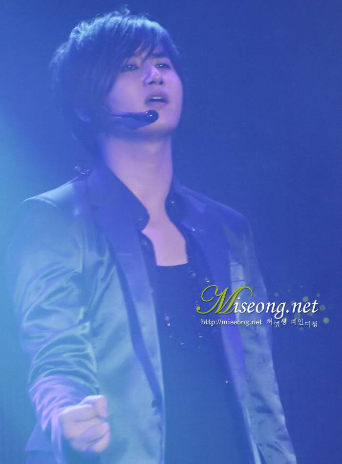 [YoungSaeng] Concierto en Seul, dias 1 y 2 1249236248_15