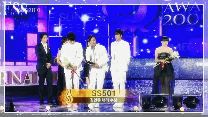 [gifs] Más gifs de los Seoul Drama Awards 53209283200909121811094j