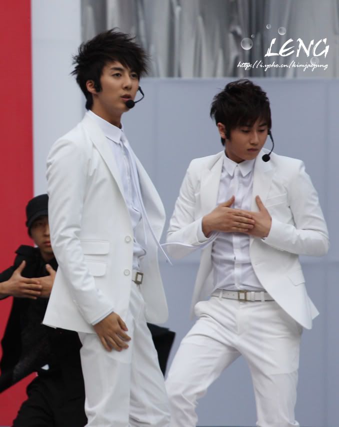 [YS, KY & HJB] más en el Shenyang National Singing Contest N2k8lv