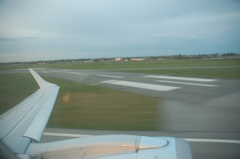 Vancouver - Calgary cu Air Canada Embraer 190 (cu multe poze) DSC_9480