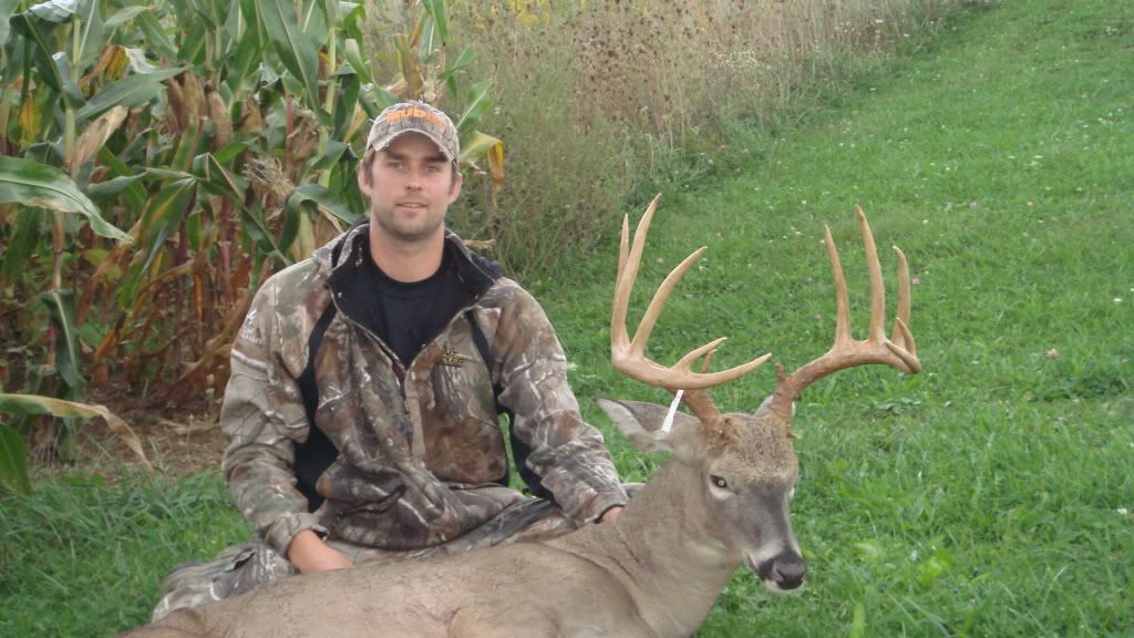 Big Buck Down FieldPicture031