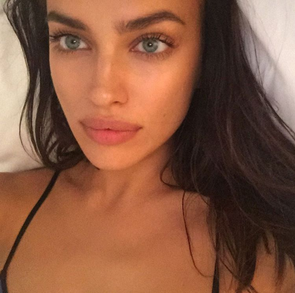 ირინა შეიკი/Irina Shayk - Page 7 9e8088538d0664e71a07c00690df9c14