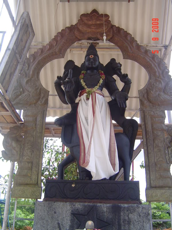 மனதை கவரும் உயரமான தெய்வ சிலைகள். DSC06305