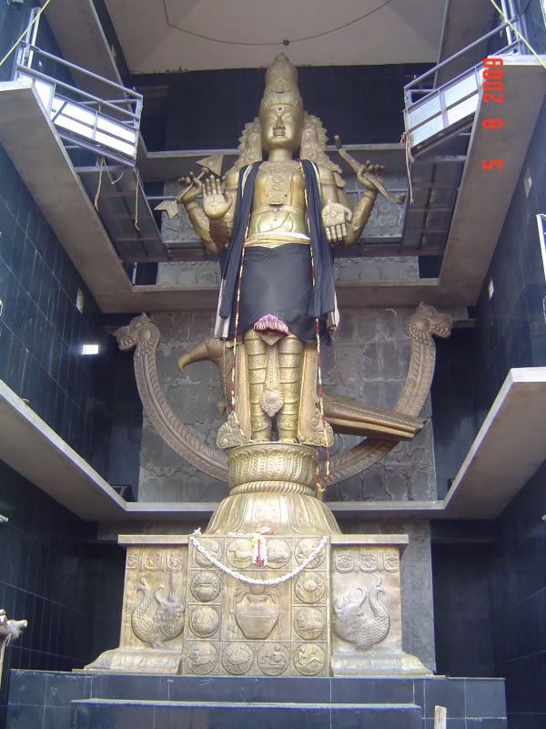 மனதை கவரும் உயரமான தெய்வ சிலைகள். DSC06316