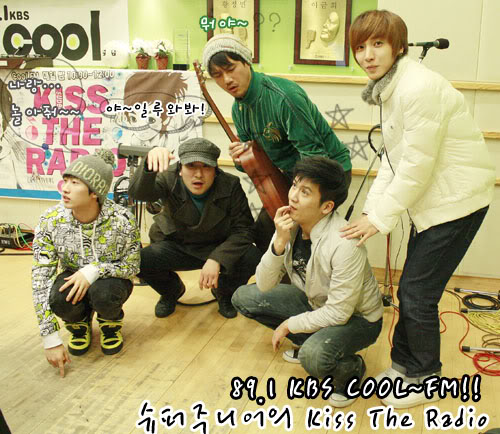 [Pic] 16/02/10 Kiss The Radio [1p] 100216a