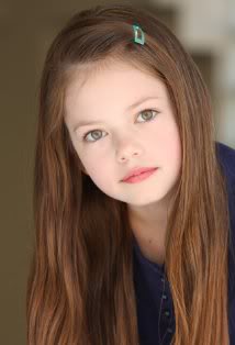 Renesmee!!! -  18 MV5BMTk3NTczODg1OF5BMl5BanBnXkFtZTcwNDY0NTUxMw__V1__SX214_CR00214314_-1