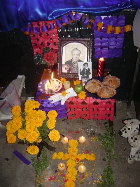 Asi Festejo Dia de muertos Altarparamichaelymiabue003