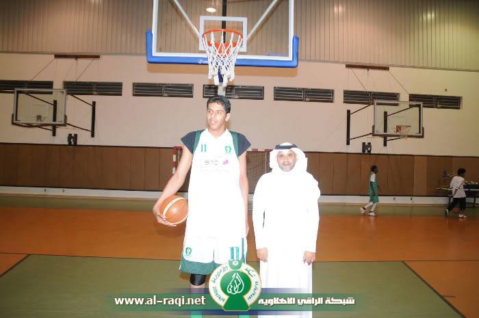 أطول لاعب سله في السعوديه RAN_8366