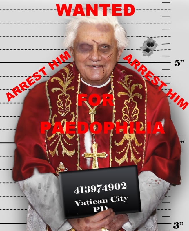 LE PAPE, LE VATICAN & LE NOUVEL ORDRE MONDIAL - Page 5 Paedophilepope_mugshot