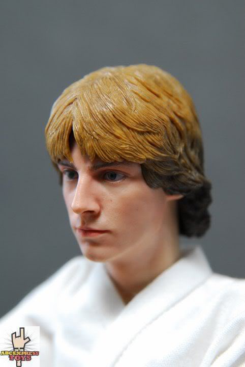 Medicom Ultimate Unison Luke Skywalker Figure 11May0920Walker2028529