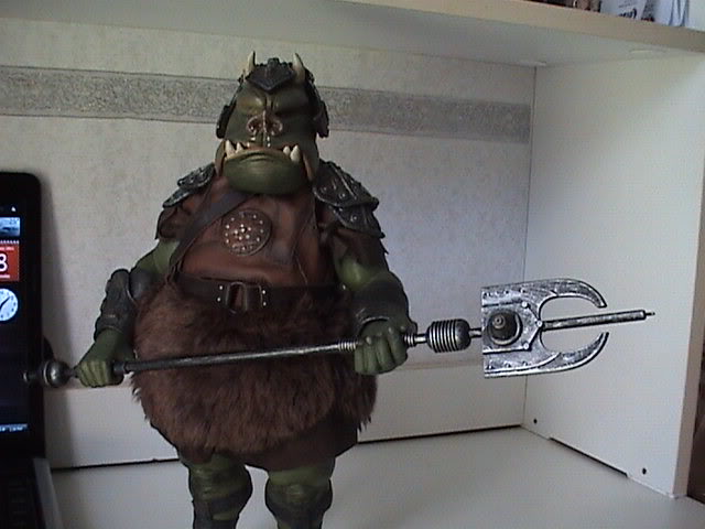 The Gamorrean Guard 12-inch Figure – Return of the Jedi DSC07471