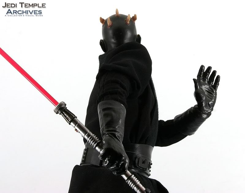 Darth Maul 1/4 Premium Format - Star Wars Sideshow - Page 2 Review_DarthMaulPF08