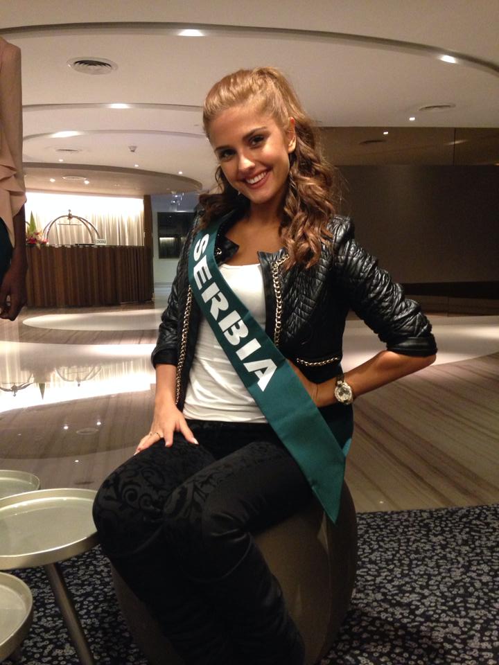 2013 MISS EARTH COMPETITION: Concluded - Page 6 1471195_319712251505227_1443588340_n_zps69458af7