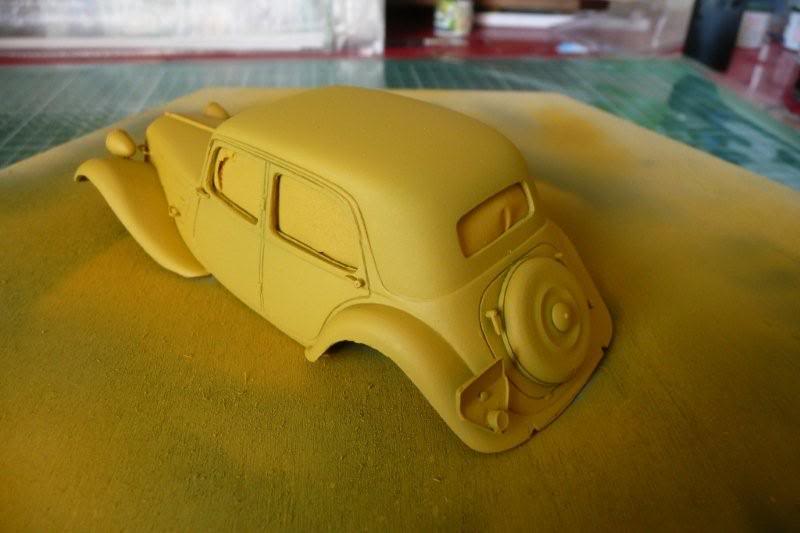 Citroen Traction Des 1/35 Jaune-humbrol-154-02