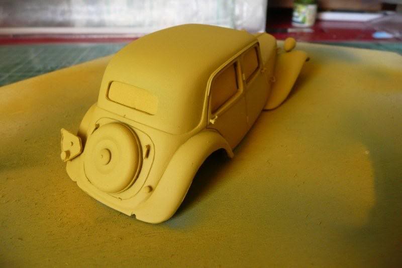 traction 11cv - Citroen Traction Des 1/35 Jaune-humbrol-154-03