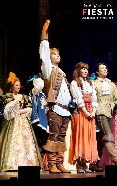 [YS] ‘Three Musketeers’ Musical [15.11.11] (2) 308454_219597564776895_130589590344360_547674_1777971257_n