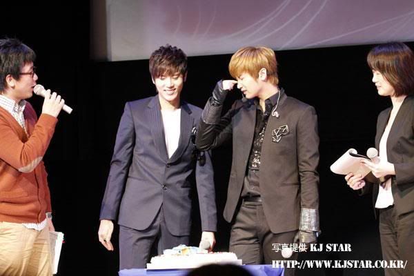 [YS+KJ] Fan Meeting en Japón [04.11.11] (9)   320683_219601188109866_130589590344360_547699_584885738_n