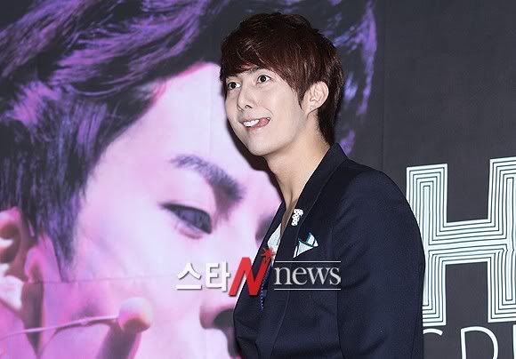 [HJB] Special Edition DVD Fansign Event [13.11.11] 38dbb6fd5266d0161b4f606e972bd40735fa3525